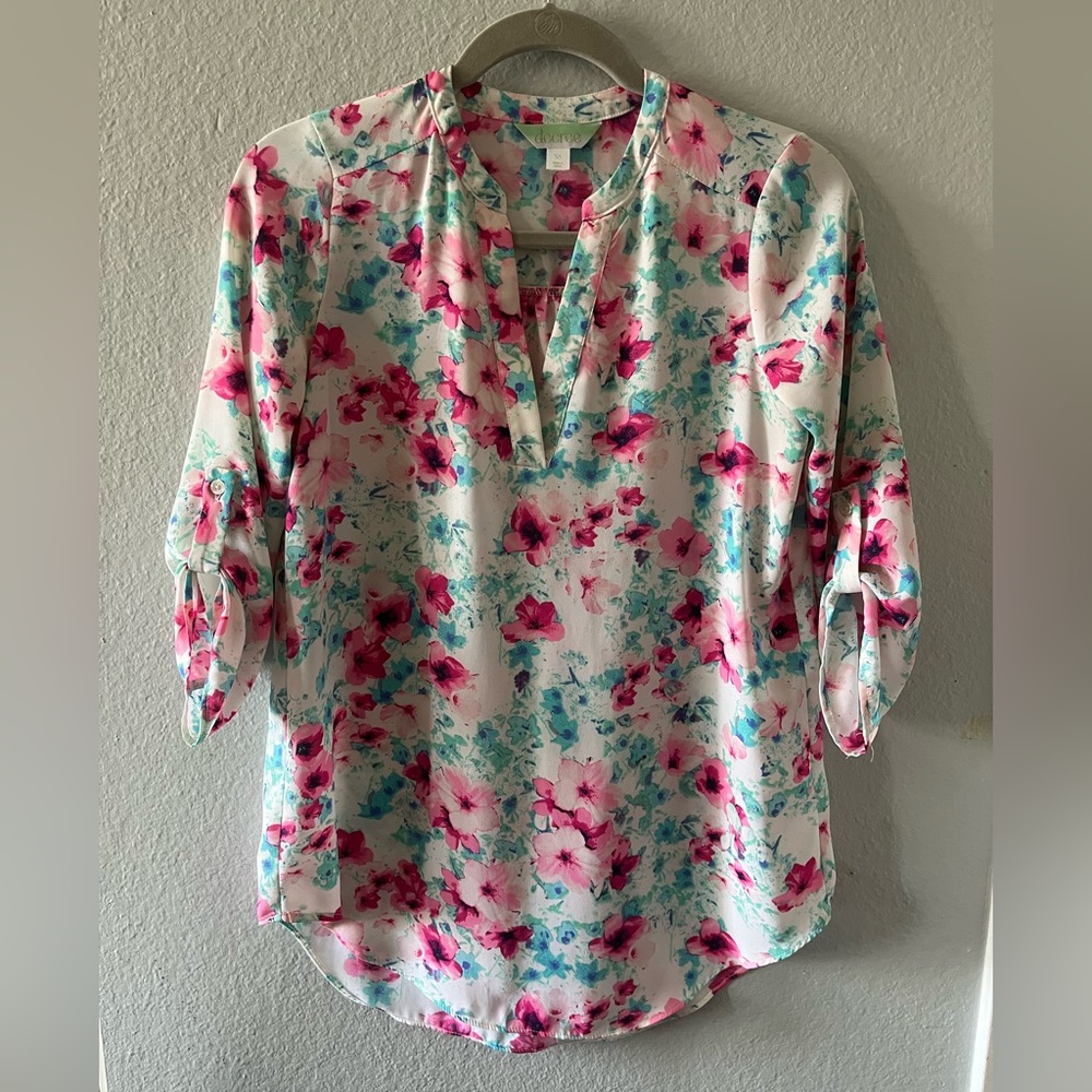 3/4 sleeve Decree floral blouse XS